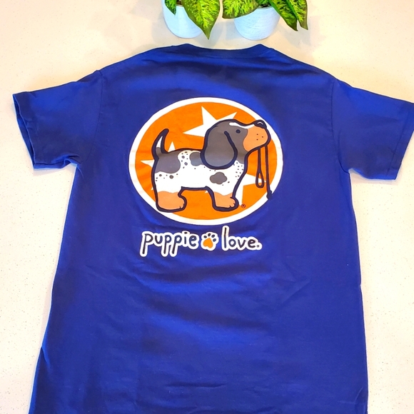 Puppie love short sleeved UT shirt - Picture 1 of 6